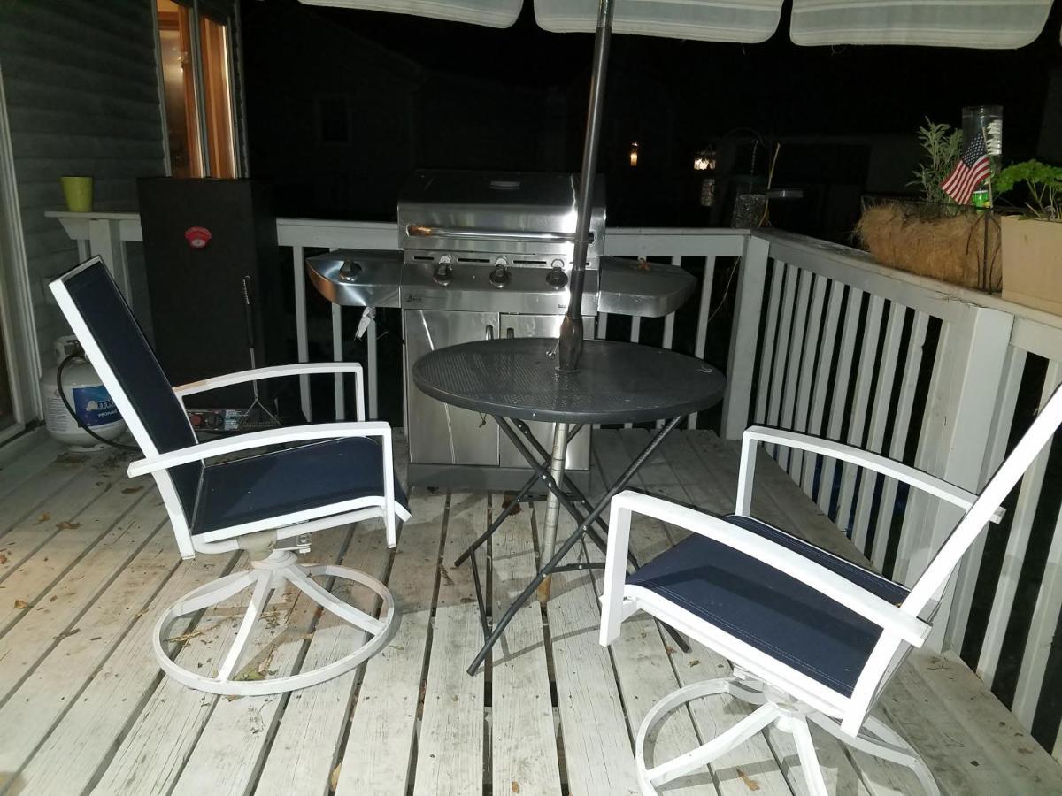 Hampton House Apartamento Clinton Township Exterior foto