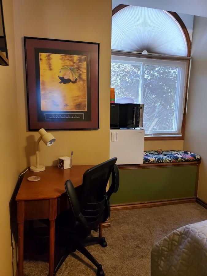 Hampton House Apartamento Clinton Township Exterior foto